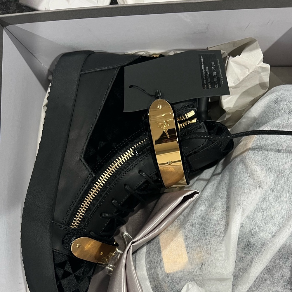 Giuseppe Zanotti sneakers euro size 42 Us size 8.5